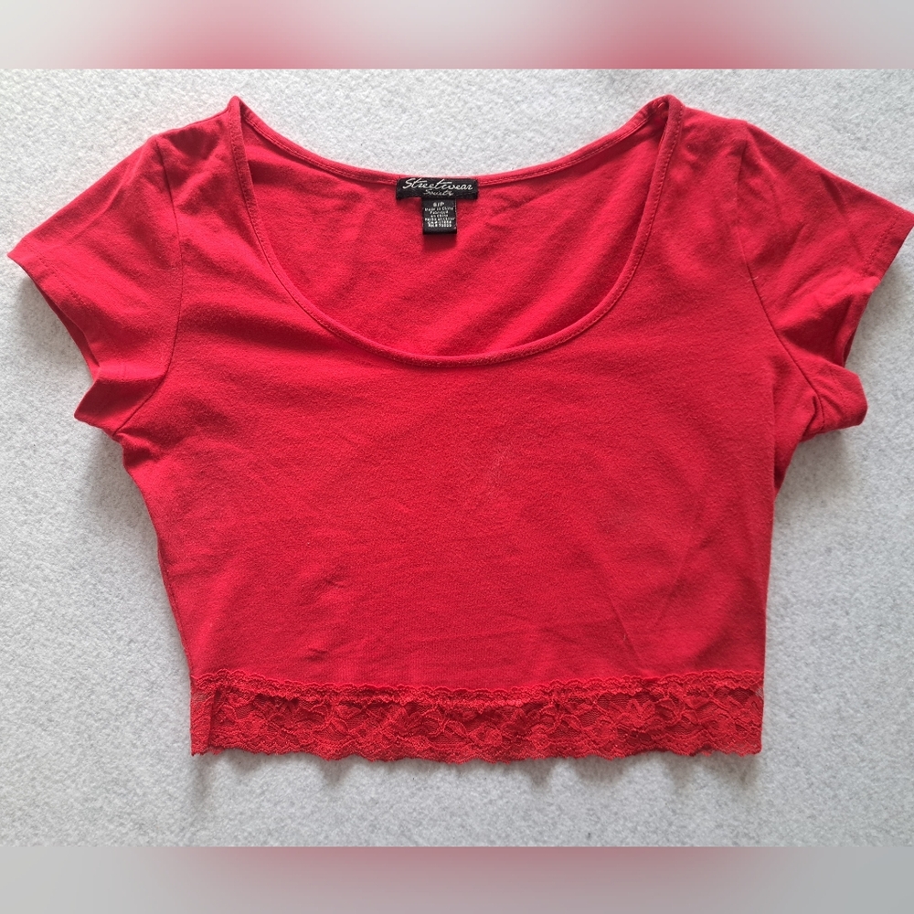 💫🩷3for20 Bundle Sale🩷💫Red Short Sleeve Lace Hem Top - Picture 7 of 7